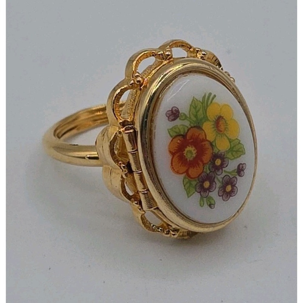 Vintage Avon Locket Ring "French Flowers" 1970s Adj Sz 6-7 Colorful Boho Oval
